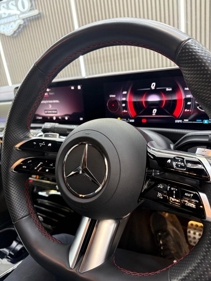 MERCEDES-BENZ CLA