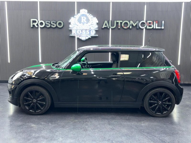 MINI HATCH