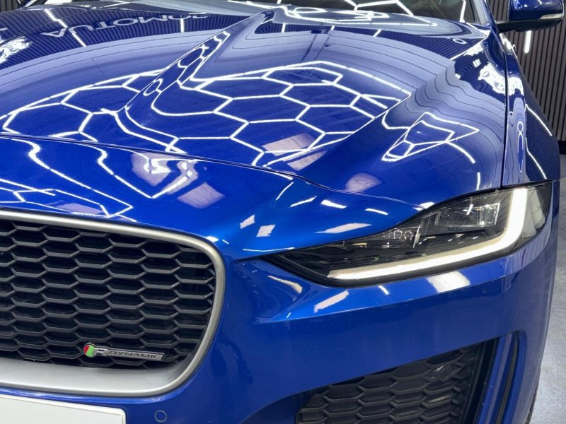JAGUAR XE