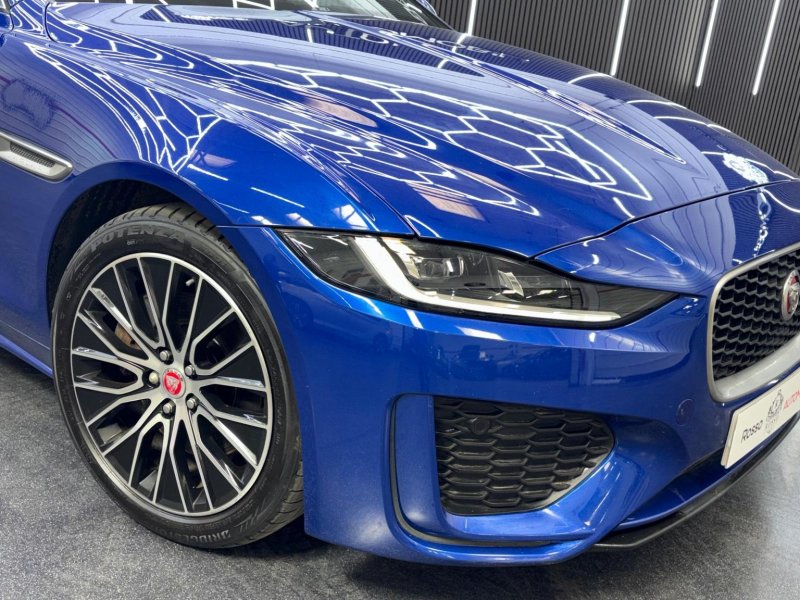 JAGUAR XE