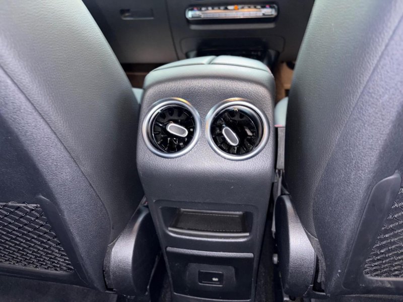 MERCEDES-BENZ GLB CLASS