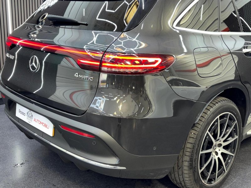 MERCEDES-BENZ EQC