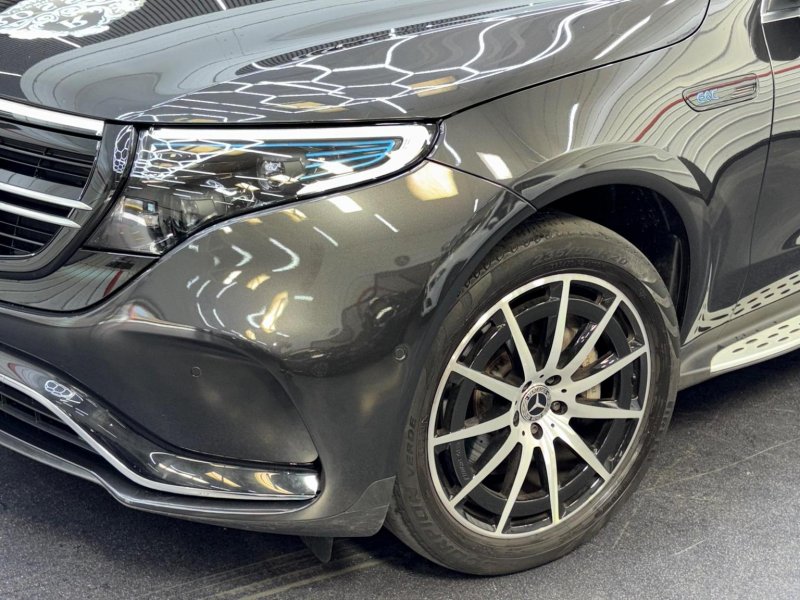 MERCEDES-BENZ EQC