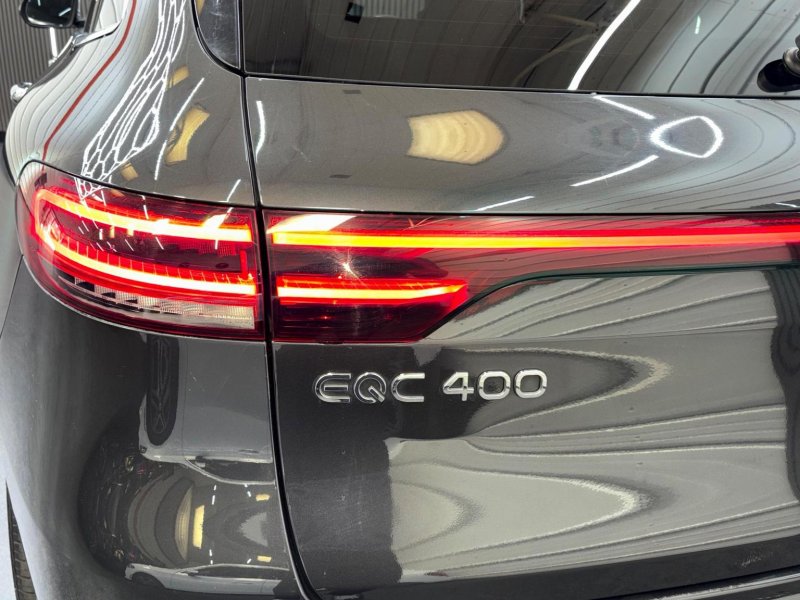 MERCEDES-BENZ EQC