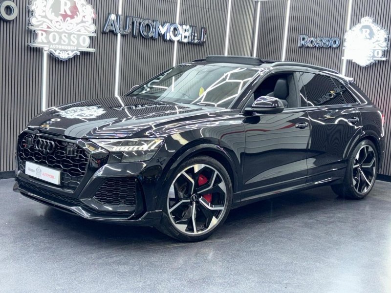 AUDI RSQ8