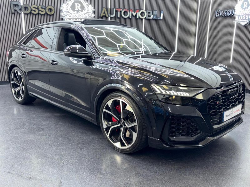 AUDI RSQ8