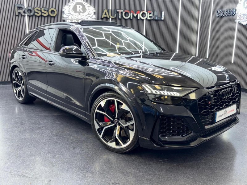 AUDI RSQ8