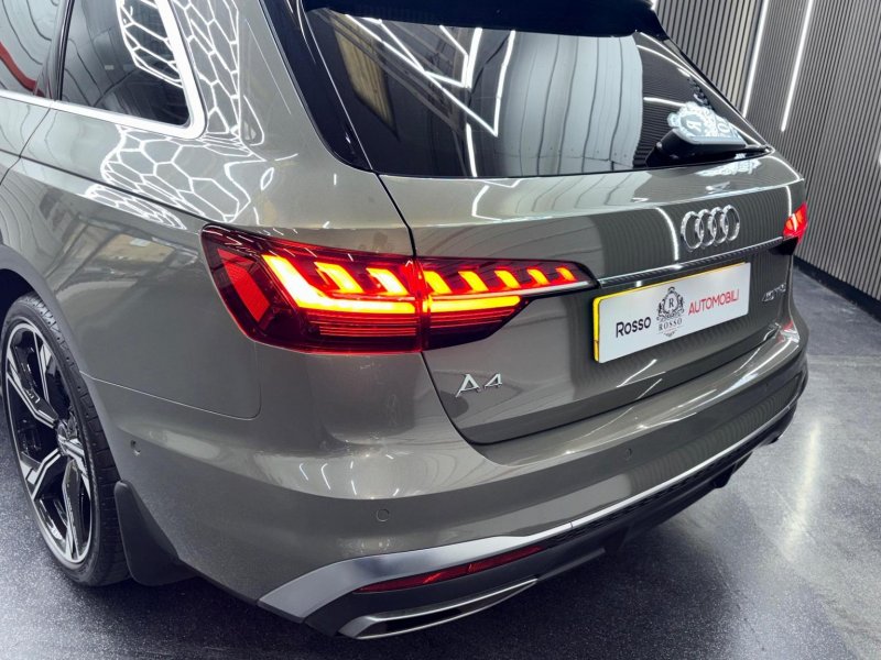 AUDI A4 AVANT