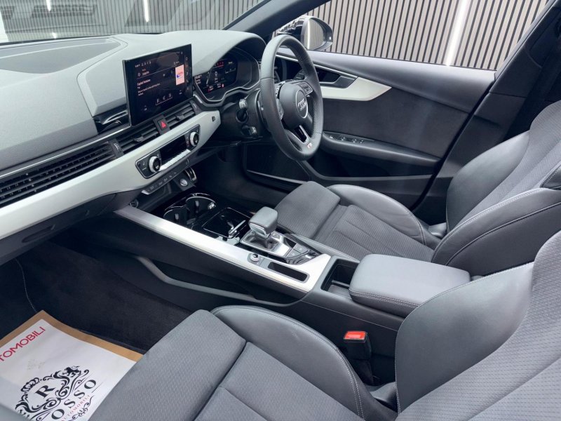 AUDI A4 AVANT