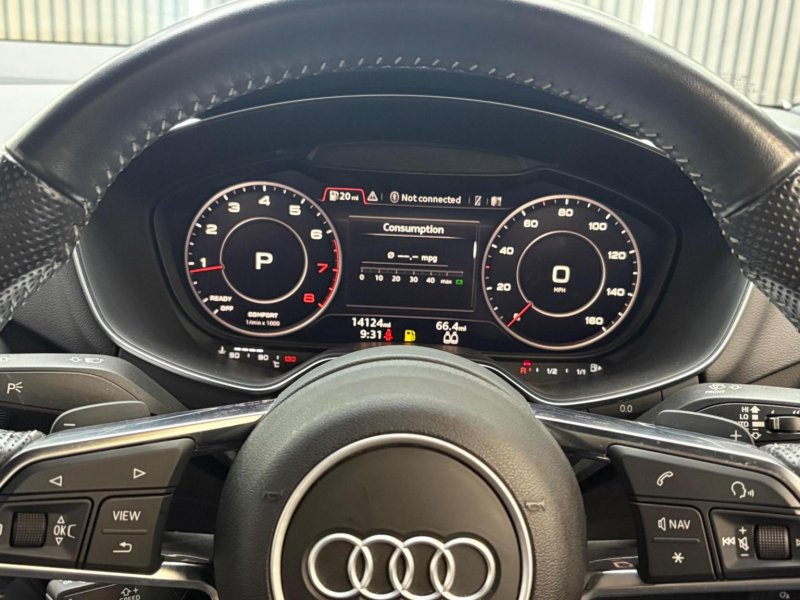 AUDI TT