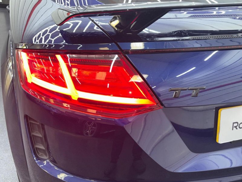 AUDI TT