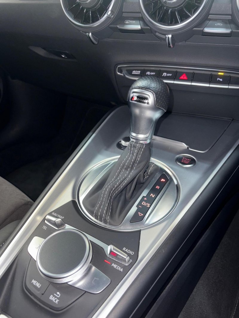 AUDI TT